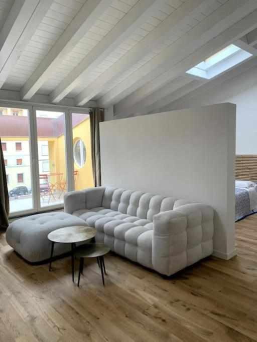 Apartment Waterfront Balcony I Grani 4 Style Livorno